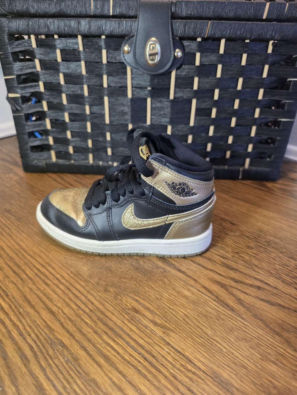 Nike Jordan Mid/ High Kids Size 11 C Black and Metallic Gold Sneakers
